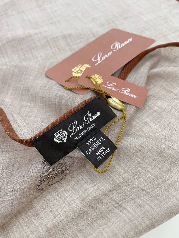 Loro Piana Scarf LPC00044 Loro Piana Scarf LPC00044